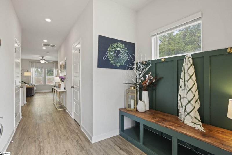 Property image 2 at 124 Telford Drive, Greenville, SC 29617