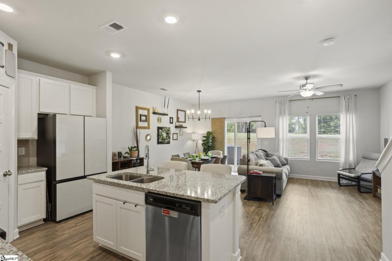 Property image 5 at 124 Telford Drive, Greenville, SC 29617