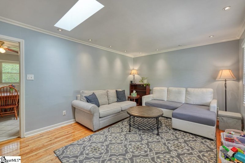 Property image 4 at 1059 Maryland Avenue, Spartanburg, SC 29307