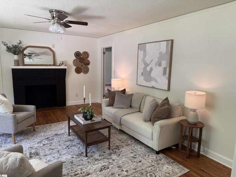 Property image 3 at 133 Woodridge Circle, Greenville, SC 29607-5325