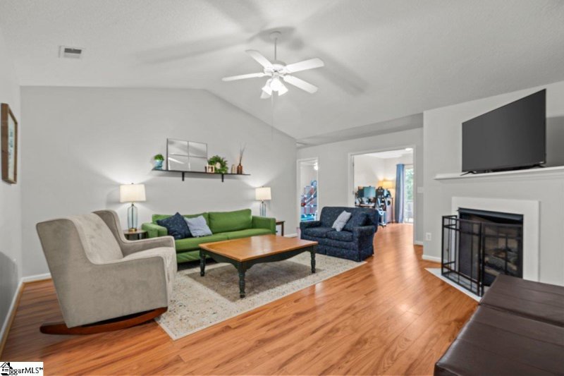 Property image 3 at 147 Kingscreek Drive, Greer, SC 29650