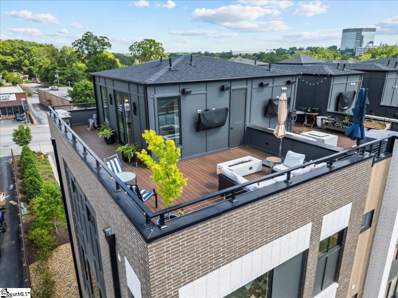 Property image 2 at 102 Noma Terrace Way, Greenville, SC 29601