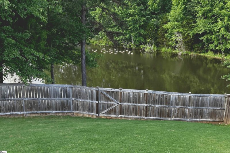 Property image 3 at 131 Riverdale Road, Simpsonville, SC 29680