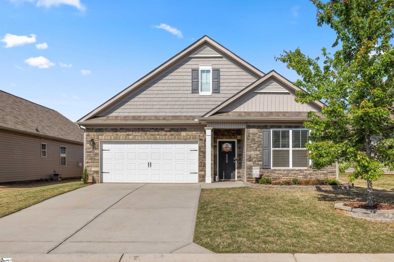 Property image 3 at 550 Castleby Drive, Duncan, SC 29334