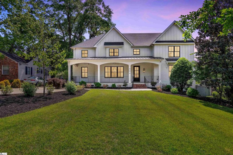 Property image 2 at 204 Sunset Drive, Greenville, SC 29605