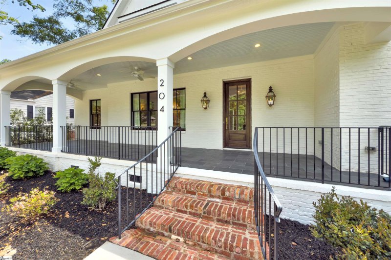 Property image 3 at 204 Sunset Drive, Greenville, SC 29605
