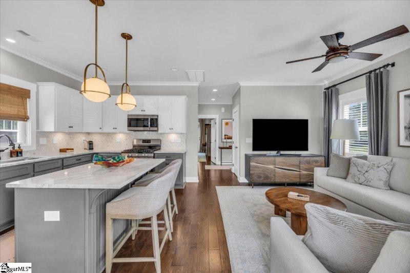 Property image 4 at 105 Greenridge Drive, Greenville, SC 29607