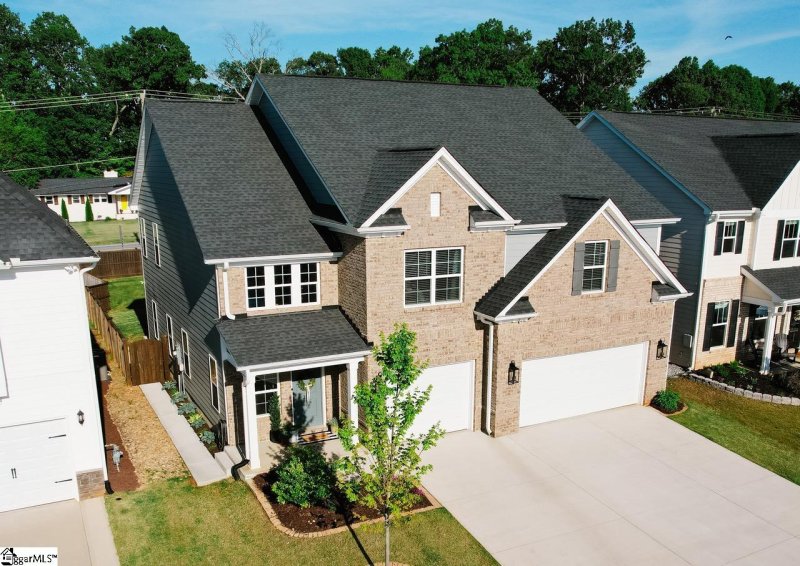 Property image 3 at 313 Yarrow Way, Greenville, SC 29607