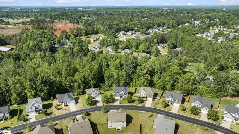 Property image 5 of 231 Castleton Circle in Cobbs Creek, Boiling Springs, SC 29316