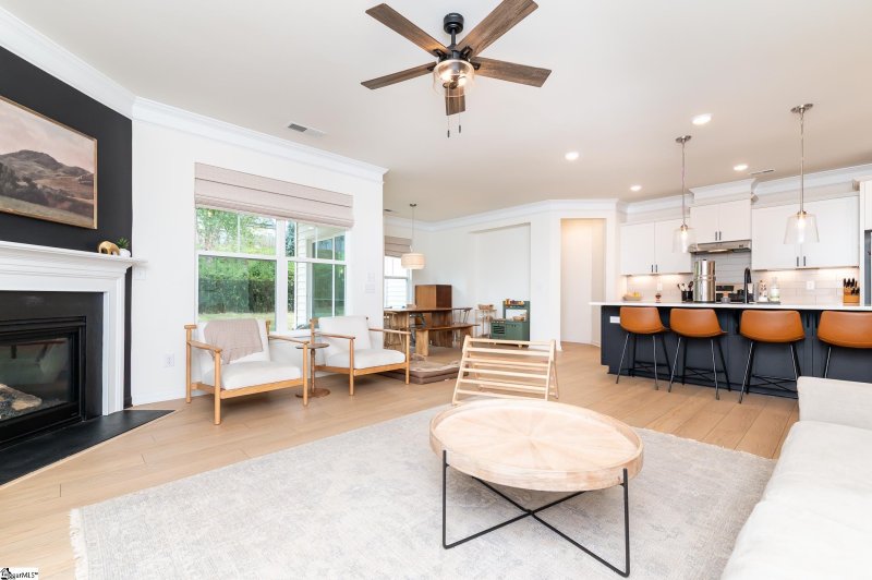 Property image 4 at 340 Golden Gala Way, Greer, SC 29651