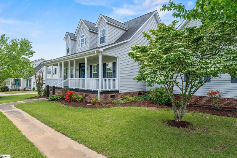 Property image 3 of 111 Stablechase Drive in Stratford Point, Greenville, SC 29617