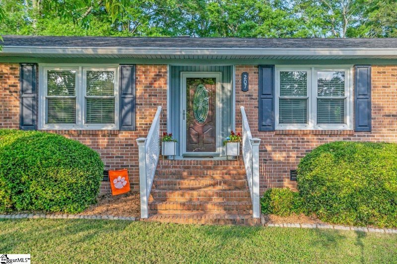 Property image 2 at 207 Tollgate Road, Simpsonville, SC 29681