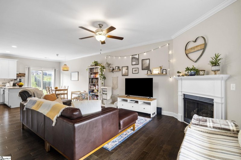 Property image 5 at 180 Bur Oak Drive, Taylors, SC 29687