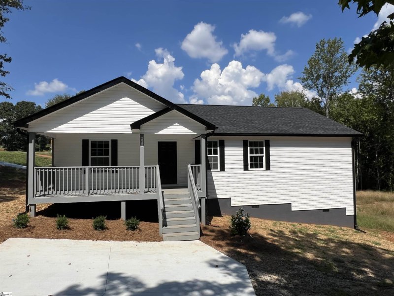 Golden Springs, Liberty Community