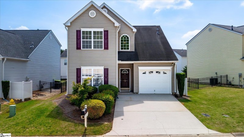 Property image 2 at 112 Ledgewood Way, Easley, SC 29642