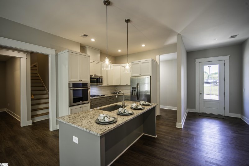 Property image 3 of 221 Wood River Way in Country View, Taylors, SC 29687