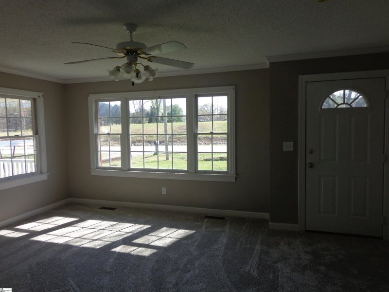 Property image 5 at 7 Monaview Street, Greenville, SC 29617-3416