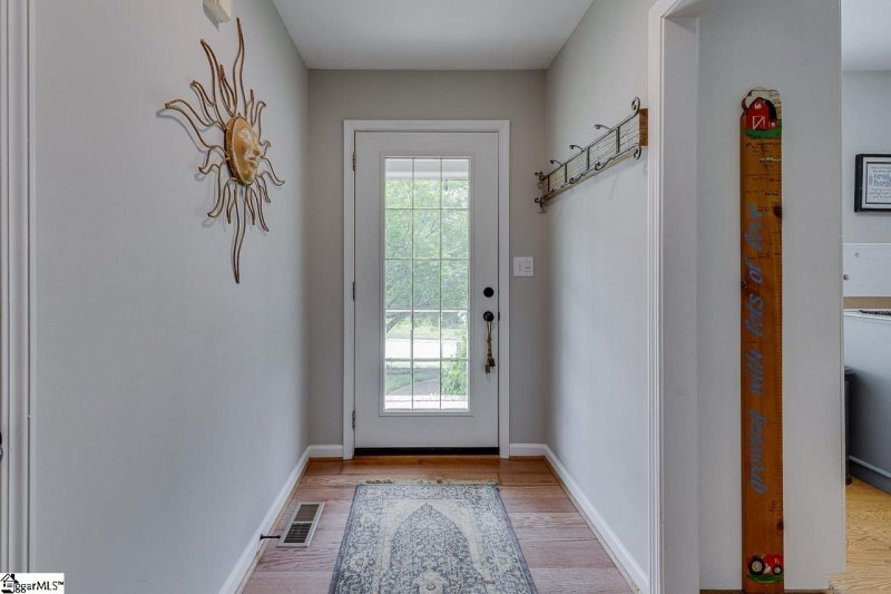 Property image 5 at 10 E Fair Isle Drive, Simpsonville, SC 29681