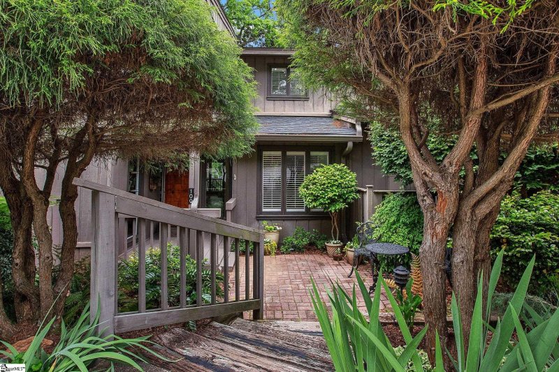 Property image 2 at 109 Inglewood Way, Greenville, SC 29615