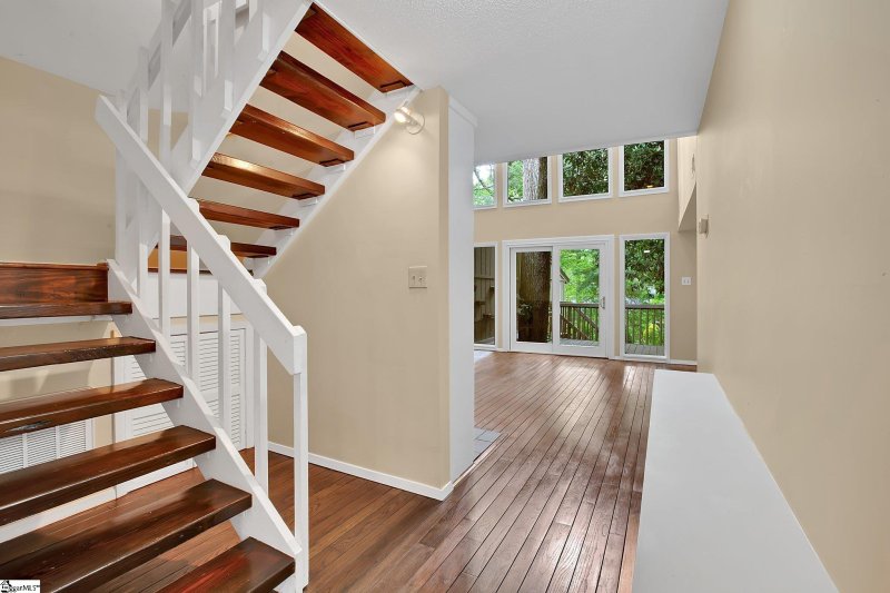 Property image 4 at 109 Inglewood Way, Greenville, SC 29615