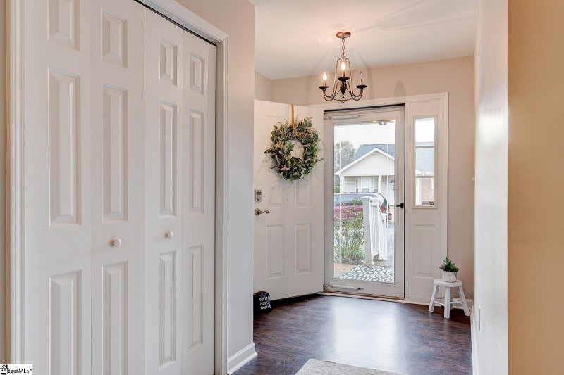 Property image 3 at 4 Creekbend Court, Simpsonville, SC 29681