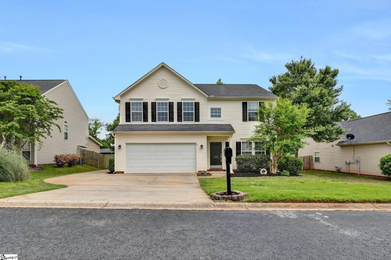 139 Castleton Circle