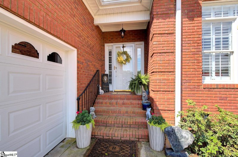 Property image 2 at 132 Hartsfield Drive, Easley, SC 29642