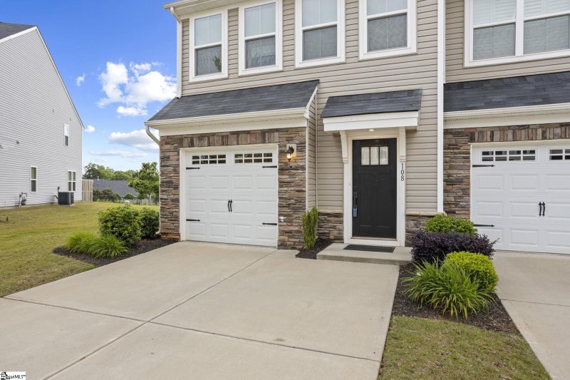 Property image 2 at 108 Roseridge Drive, Simpsonville, SC 29681