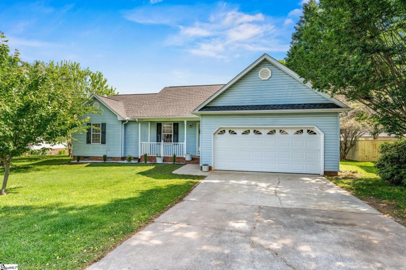 Property image 2 at 308 Tearose Lane, Simpsonville, SC 29681