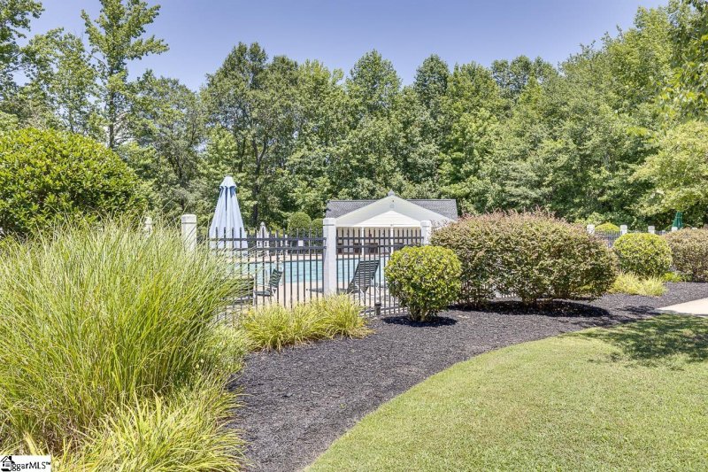 Property image 4 at 127 Ledgewood Way, Easley, SC 29642