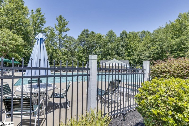 Property image 5 at 127 Ledgewood Way, Easley, SC 29642