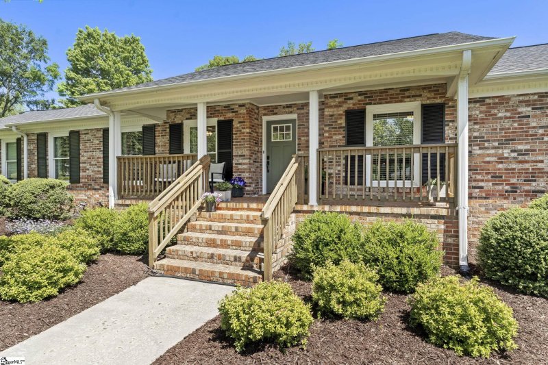 Property image 5 at 27 Hillsborough Drive, Greenville, SC 29615