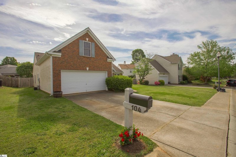 Property image 2 at 104 Ashby Cross Court, Greer, SC 29651