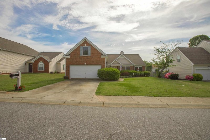Property image 4 at 104 Ashby Cross Court, Greer, SC 29651
