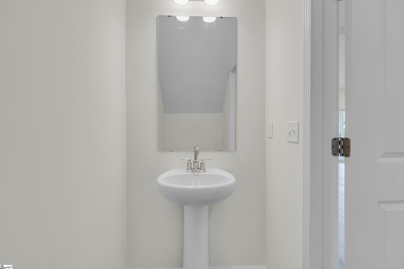 Property image 3 at 205 Brown Circle, Easley, SC 29642