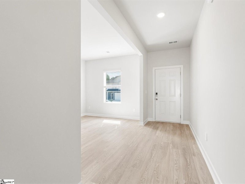 Property image 2 at 520 Cozy Bluff Road, Spartanburg, SC 29301