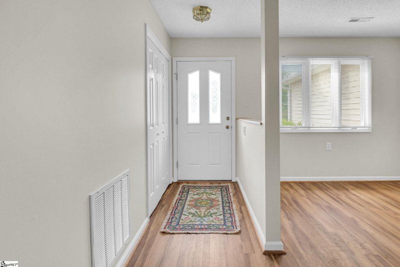Property image 4 at 15 Sunbriar Drive, Greenville, SC 29615-5345