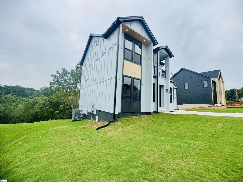 Property image 2 at 126 Current Drive, Greenville, SC 29611