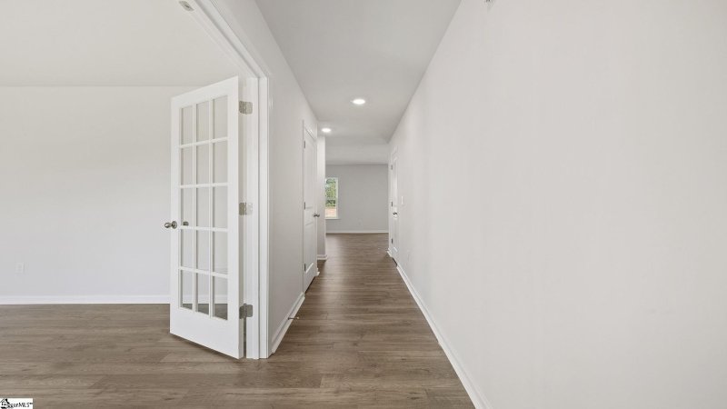 Property image 3 at 109 Larson Lane, Greenwood, SC 29646