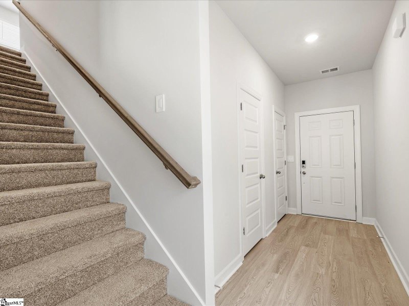 Property image 2 of 825 Landward Court in Creek Ridge, Spartanburg, SC 29301