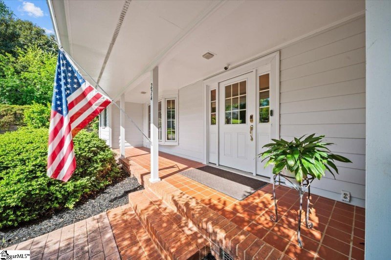 Property image 5 at 224 Sheffield Road, Greer, SC 29651-1027
