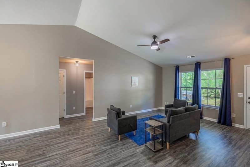 Property image 5 at 175 Falcon Ridge Drive, Boiling Springs, SC 29316