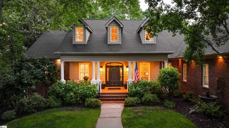 Property image 3 of 201 King Eider Way in Hammond Pointe, Taylors, SC 29687