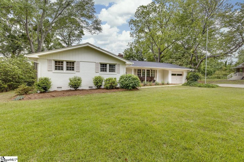 Property image 3 at 609 Carolina Avenue, Greenville, SC 29607