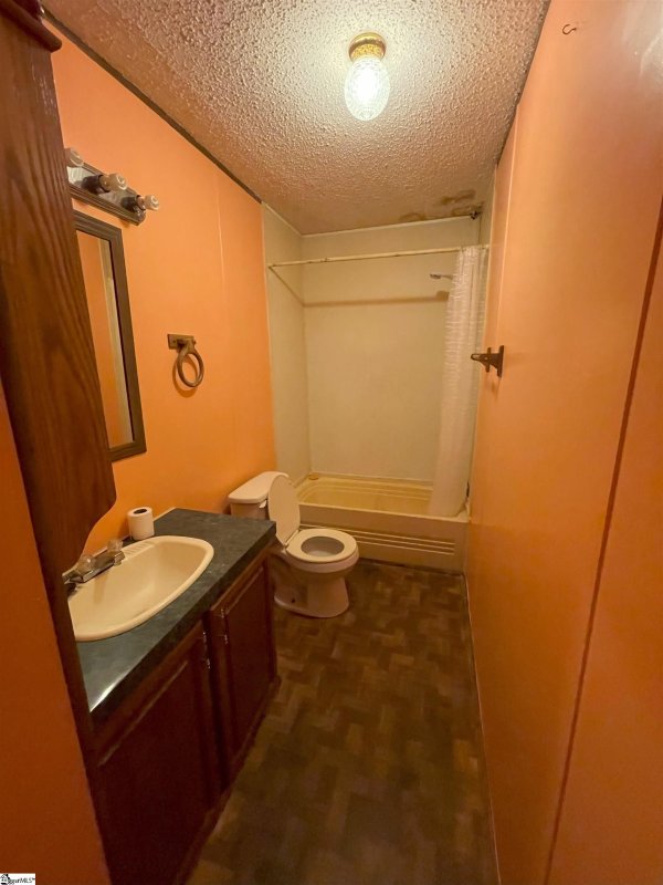 Property image 4 of 7 Red Barn Court in Country Walk, Simpsonville, SC 29680