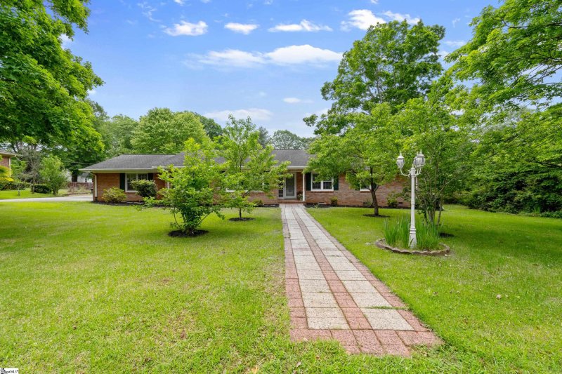 Property image 4 at 5 Covington Road, Greenville, SC 29609