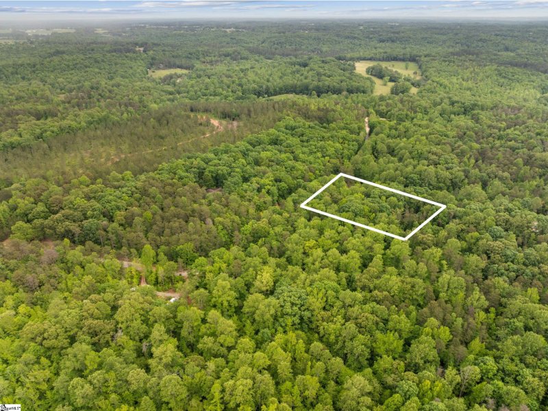 Property image 2 of 128 Sweetbriar Trail in Foxwood Hills, Westminster, SC 29693