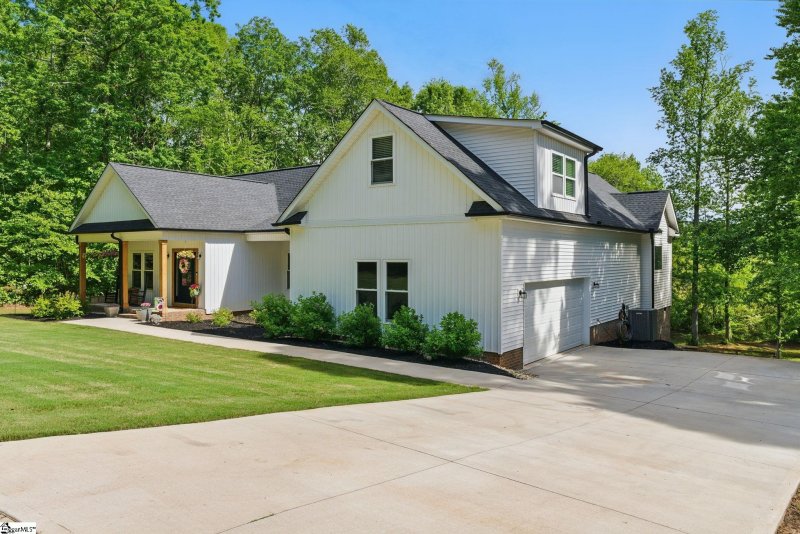 Property image 3 at 109 Yamassee Trail, Belton, SC 29627