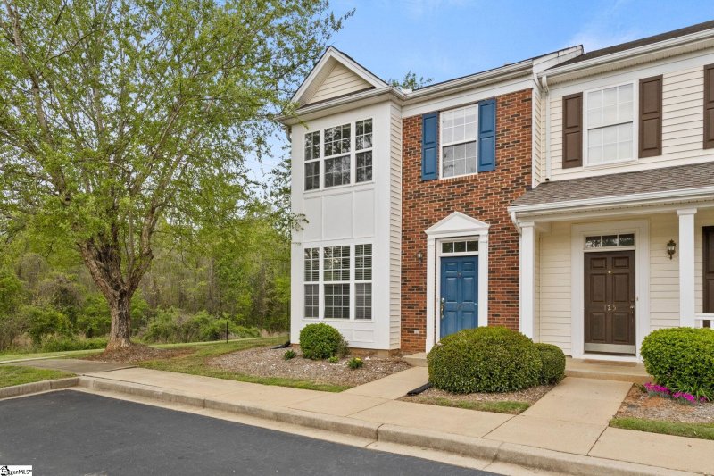 Property image 2 at 127 Cirrus Court, Greer, SC 29650