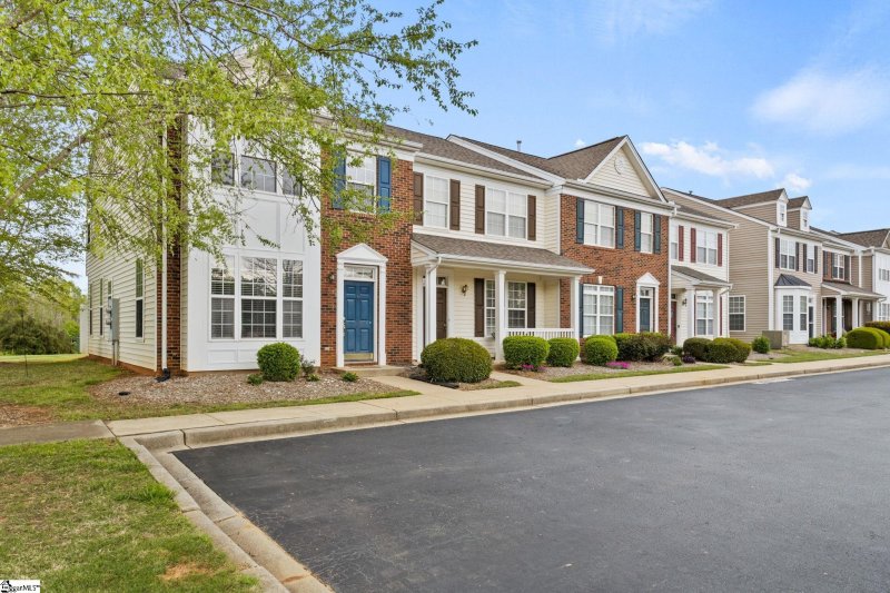 Property image 3 at 127 Cirrus Court, Greer, SC 29650